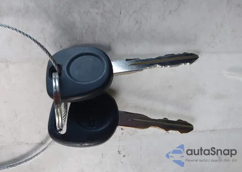 2002 GMC Sierra 1500 Sl z USA, uszkodzony, nr VIN 1GTEC14W22Z146500